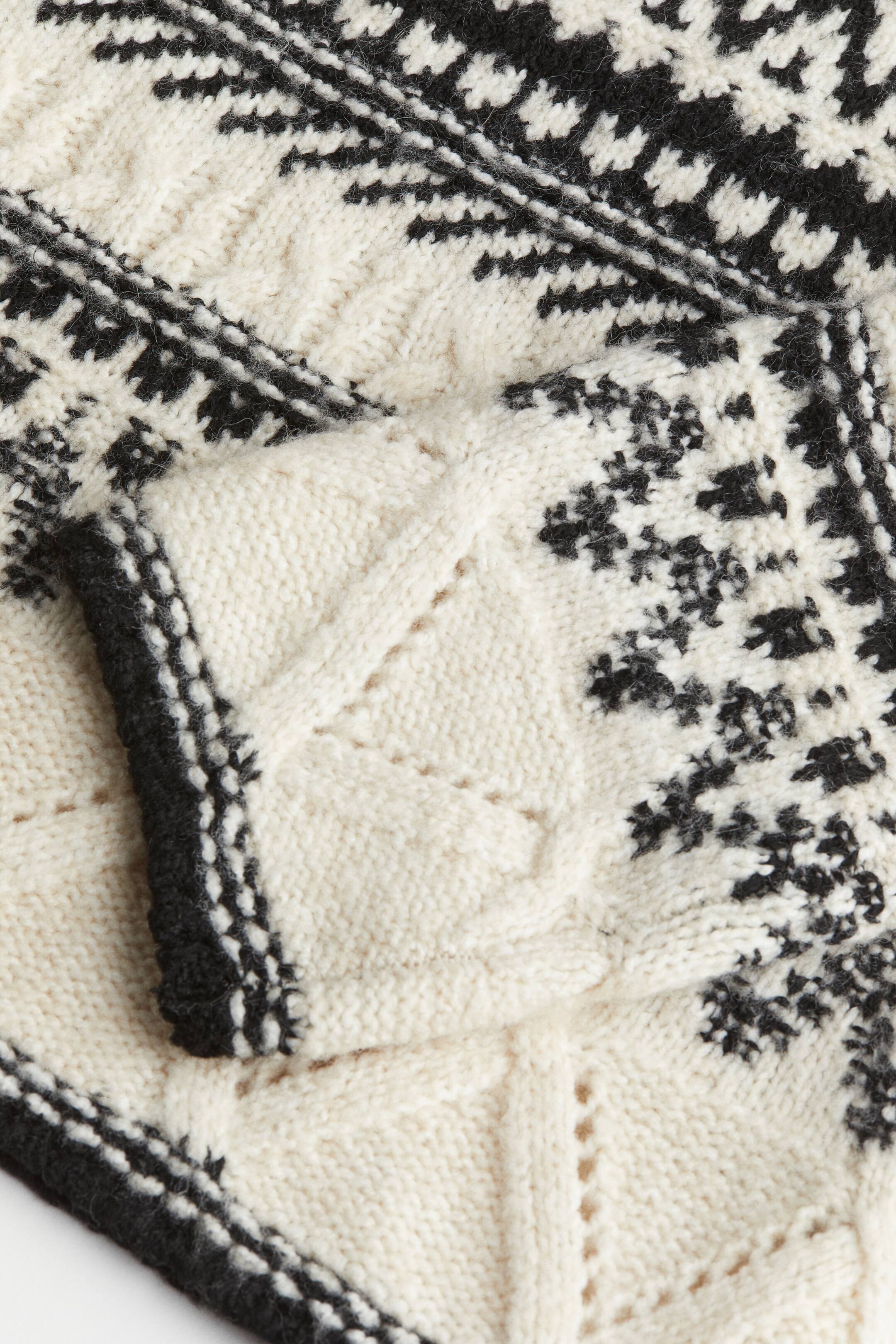 Customized Nordic Pattern Textured Knit Sweater – Charcoal & Ivory