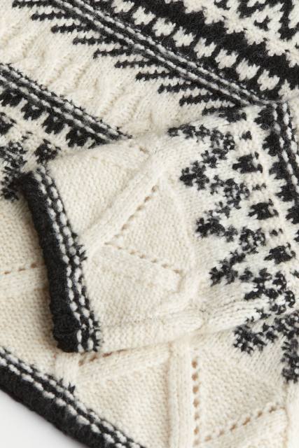 Customized Nordic Pattern Textured Knit Sweater – Charcoal & Ivory