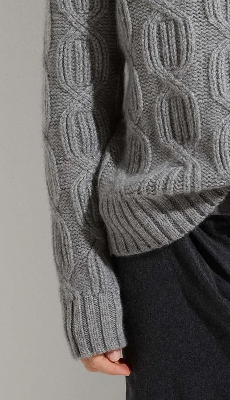 Personalized Gray Cable-Knit Wool Sweater – Classic Textured Crewneck Pullover