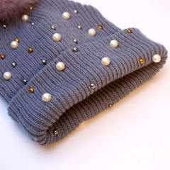 Customized Pearl-Embellished Knit Beanie with Faux Fur Pom Pom – Winter Warm Hat for Women