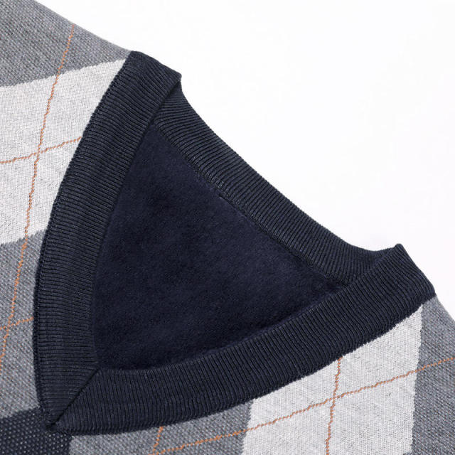 OEM ODM Men's Argyle Pattern V-Neck Sleeveless Sweater
