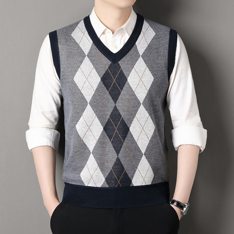 OEM ODM Men's Argyle Pattern V-Neck Sleeveless Sweater