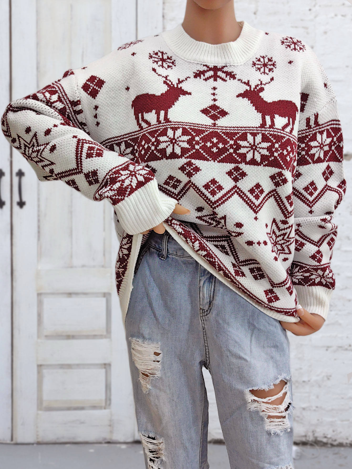 Wholesale Burgundy Reindeer & Snowflake Pattern Christmas Sweater
