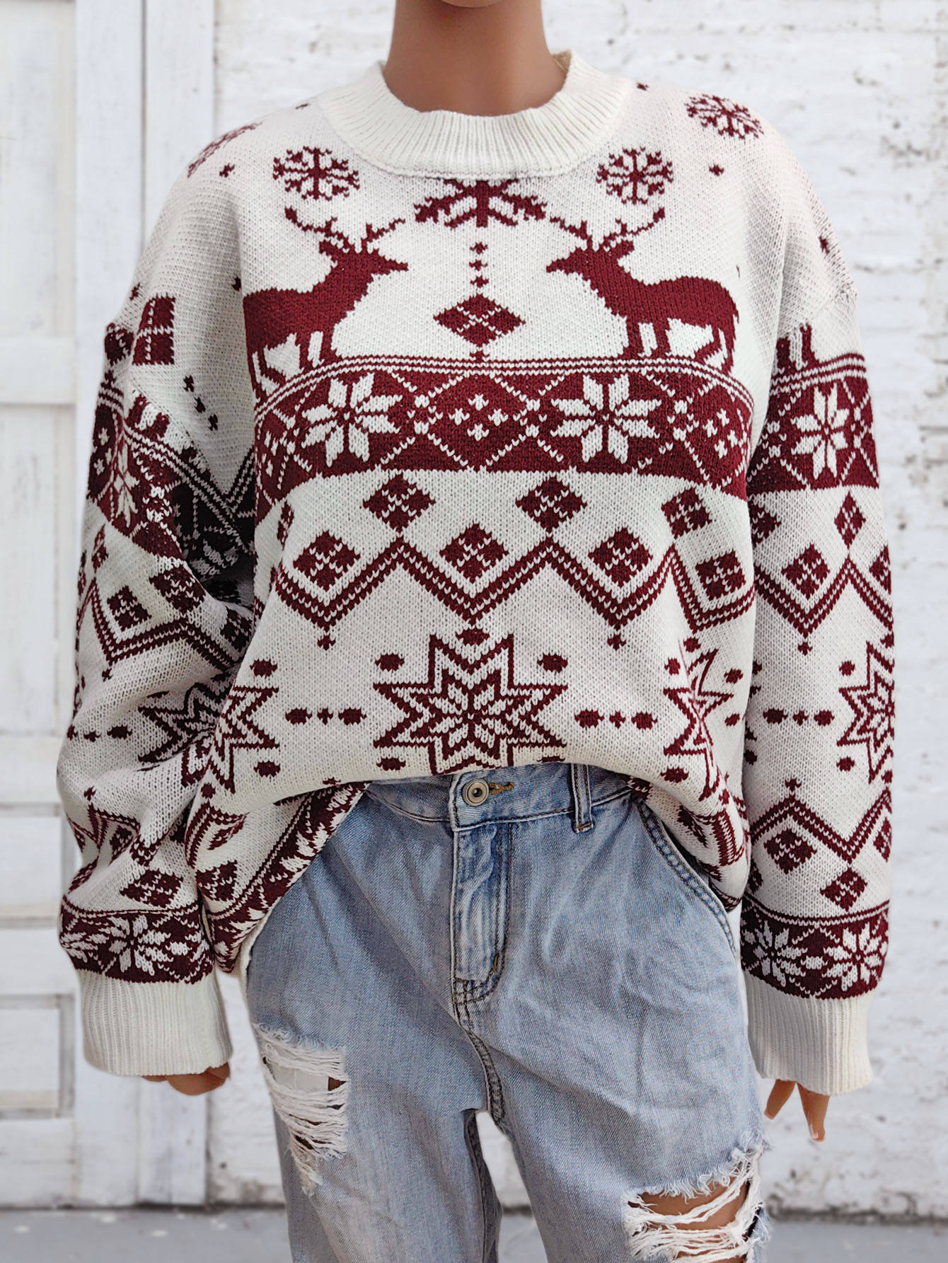 Wholesale Burgundy Reindeer & Snowflake Pattern Christmas Sweater