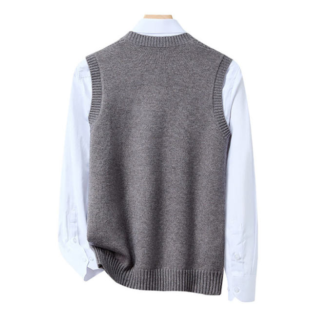 Wholesale Classic Cable Knit V-Neck Sweater Vest