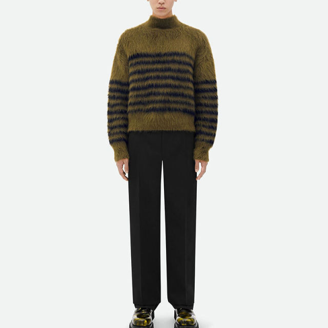 OEM ODM Women's Olive Green Striped Turtleneck Sweater