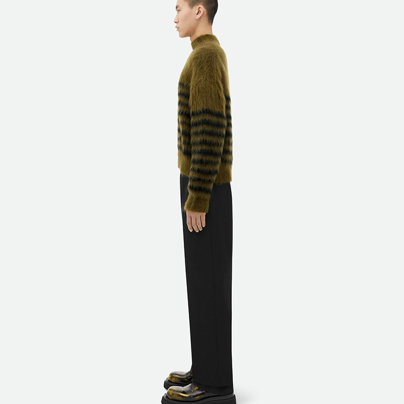 OEM ODM Women's Olive Green Striped Turtleneck Sweater