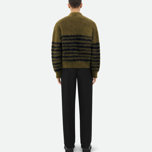 OEM ODM Women's Olive Green Striped Turtleneck Sweater