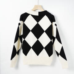 Wholesale Black and White Argyle Pattern Sweater with Polo Collar – Chic Knit Pullover