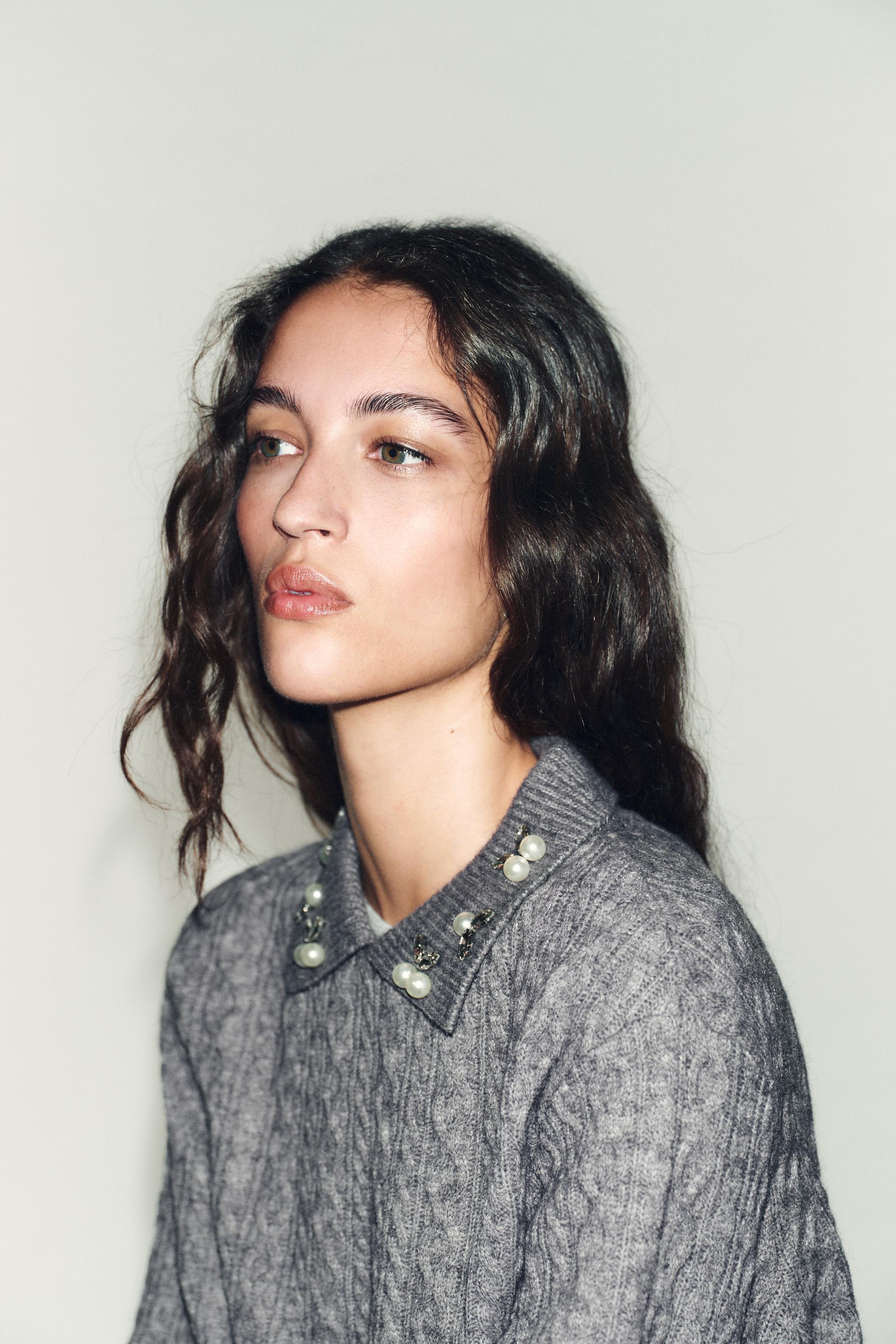 Made-to-order Women’s Pearl-Embellished Cable-Knit Pullover Sweater