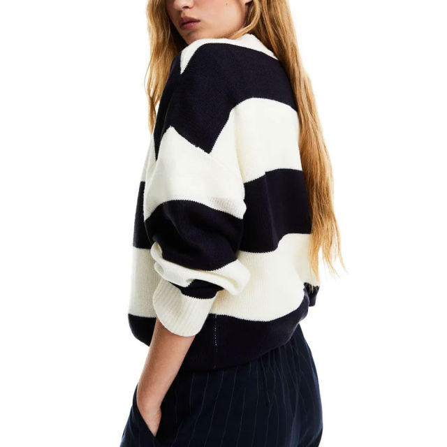 Personalized Women’s Oversized Wide-Stripe Knit Sweater