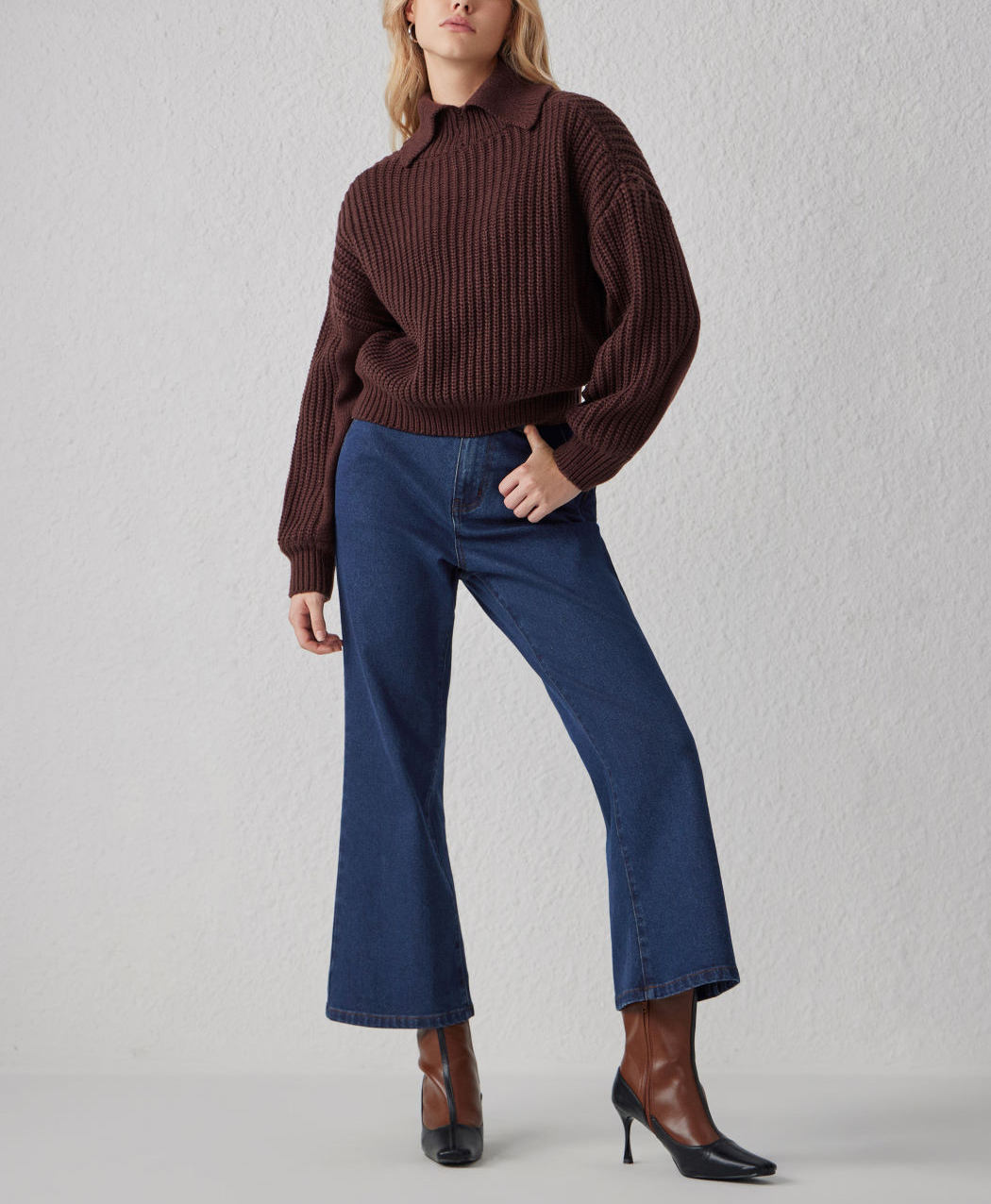 Wholesale Women’s Chunky Ribbed Knit Collared Sweater