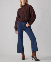 Wholesale Women’s Chunky Ribbed Knit Collared Sweater