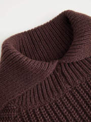 Wholesale Women’s Chunky Ribbed Knit Collared Sweater
