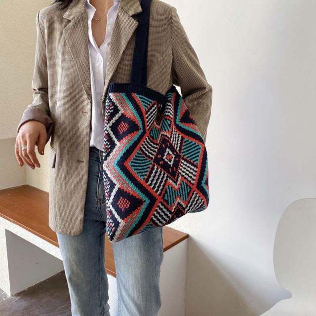 | Custom OEM/ODM Bohemian Geometric Knit Tote Bag – Large-Capacity Ethnic Pattern Shoulder Bag | Handmade-Style Woven Travel Bag