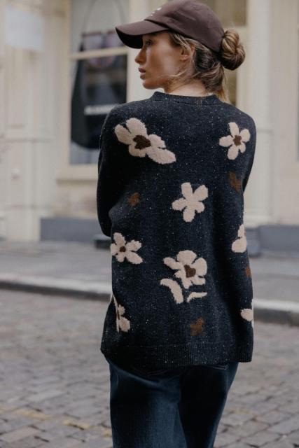 Made-to-order  Women’s Floral Jacquard Knit Cardigan – Casual Button-Up Sweater Jacket