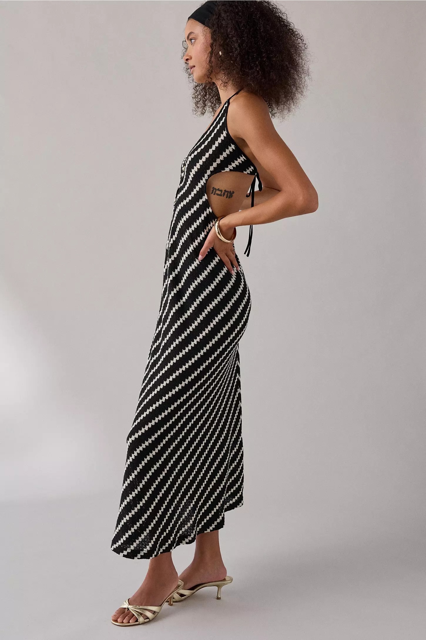 Factory Direct Women’s Black & White Chevron Halter Maxi Dress with Front Ring Detail