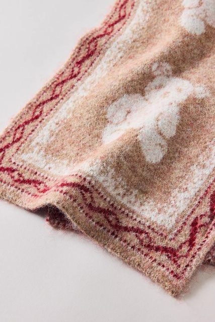 OEM ODM Teddy Bear Pattern Wool Blend Knit Scarf – Warm Beige & Burgundy