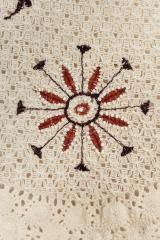 Factory Direct Bohemian Crochet Halter Crop Top with Sun Embroidery