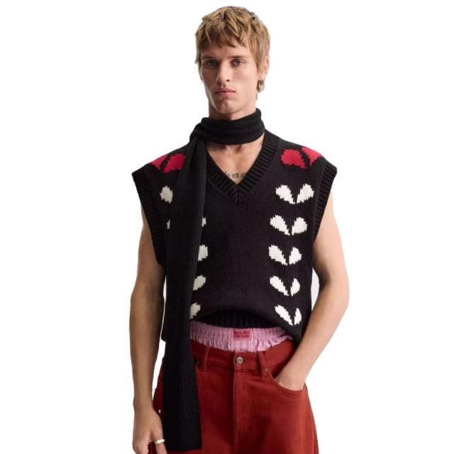 customized Men’s Black Knit V-Neck Sleeveless Sweater Vest with Graphic Pattern
