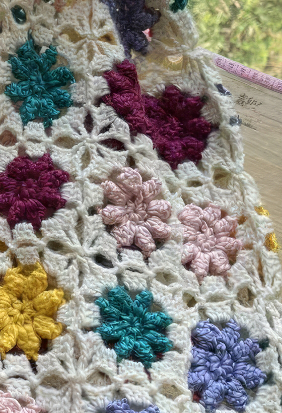 customized Men’s Women’s Multicolor Floral Crochet Knit Sweater – Handmade Open-Knit Boho Pullover