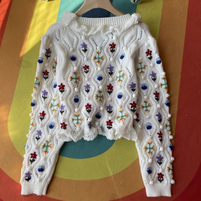 customized Men’s Women’s Women’s White Floral Embroidered Ruffle Knit Cardigan – Vintage Cropped V-Neck Sweater