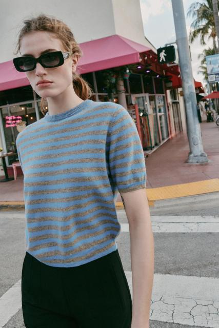 ODM OEM Urban Striped Knit Top – Blue & Taupe Short Sleeve Sweater for Women