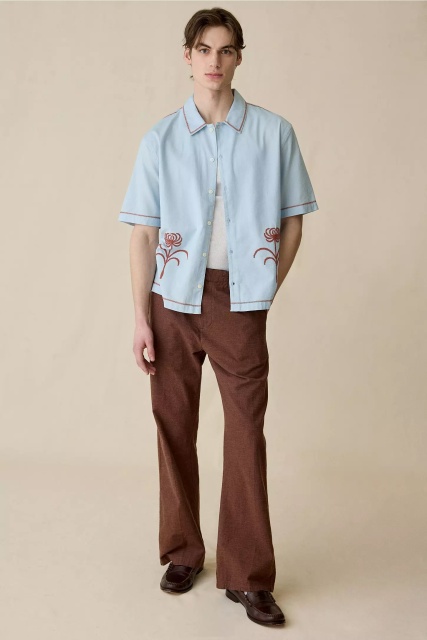 ODM OEM Men’s Sky Blue Floral Embroidered Short Sleeve Camp Collar Shirt