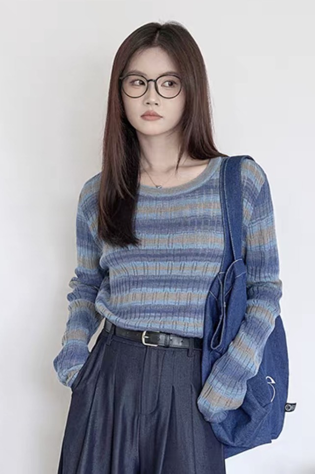 customized Women’s Gradient Striped Knit Sweater – Soft Lightweight Long Sleeve Pullover