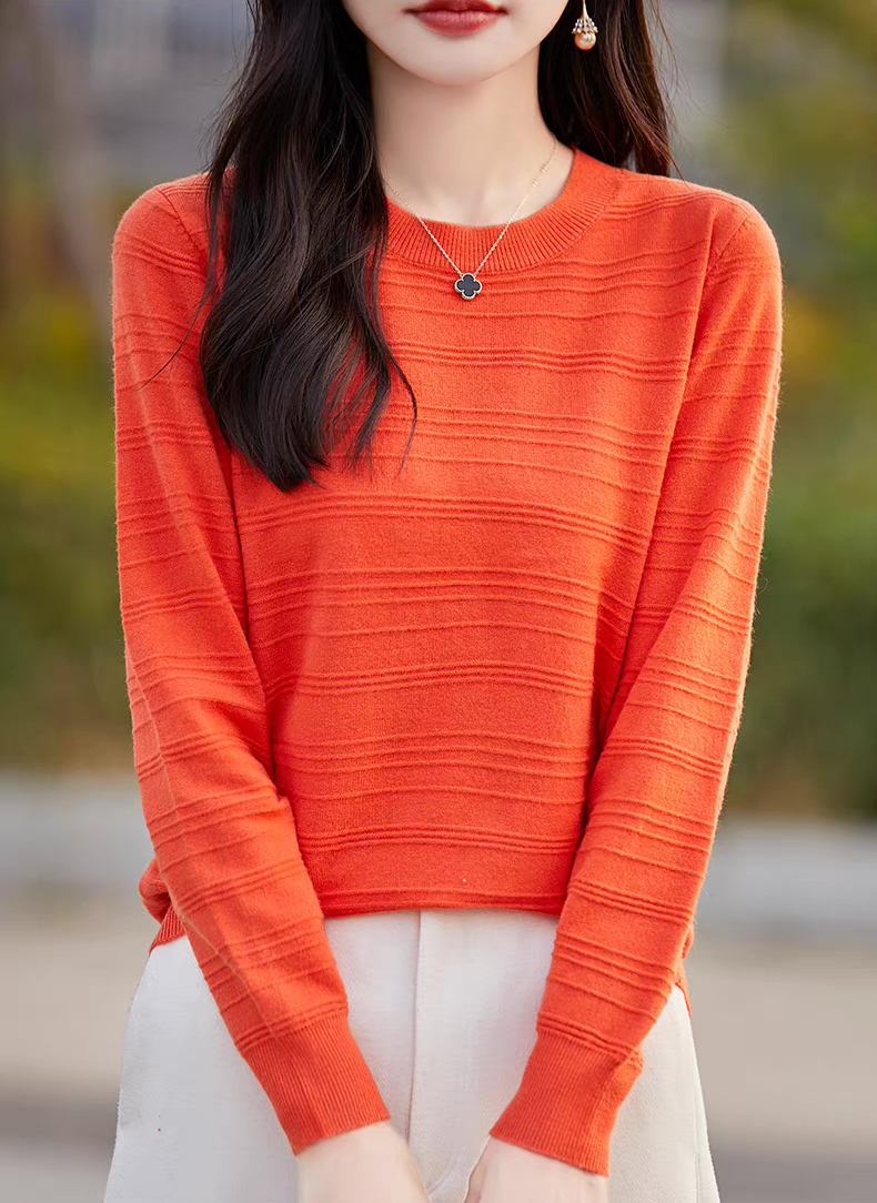 Wholesale Minimalist Lightweight Crew Neck Knit Sweater – Soft Fine Knit Long Sleeve Top for Women