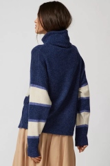 ODM OEM Oversized Floral Intarsia Turtleneck Sweater – Soft Knit Statement Pullover for Women