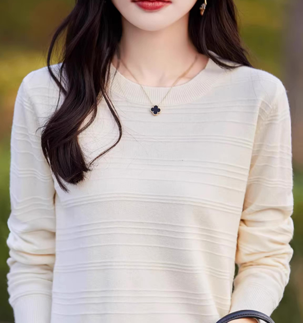 Personalized Women’s Pink Hollow Knit Sweater – Soft Loose Fit Off-Shoulder Lightweight Pullover