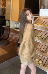Wholesale Women’s Oversized Cable Knit Sweater – Chunky V-Neck Loose Fit Cozy Pullover