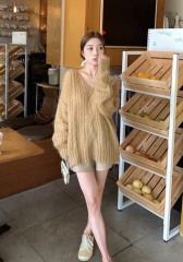 Wholesale Women’s Oversized Cable Knit Sweater – Chunky V-Neck Loose Fit Cozy Pullover