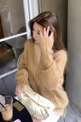 Wholesale Women’s Oversized Cable Knit Sweater – Chunky V-Neck Loose Fit Cozy Pullover