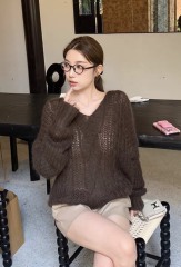 Wholesale Women’s Oversized Cable Knit Sweater – Chunky V-Neck Loose Fit Cozy Pullover