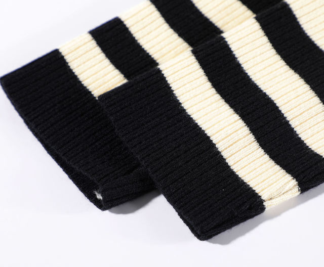 ODM OEM Women’s Black & White Striped Hooded Knit Dress