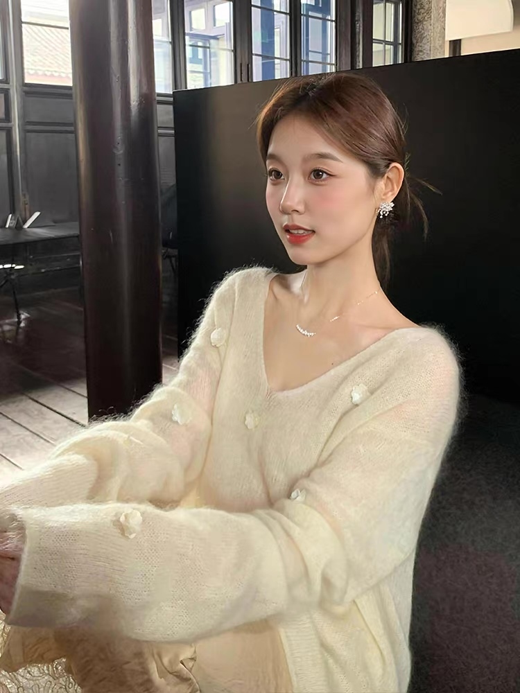 Made-to-order Pearl-Embellished Soft Mohair V-Neck Pullover