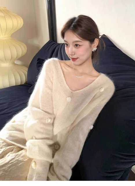 Made-to-order Pearl-Embellished Soft Mohair V-Neck Pullover