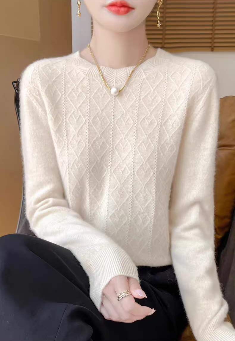 customized Women’s Fluffy Argyle Knit Crew Neck Sweater