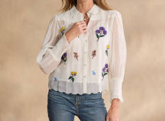 Personalized Women’s White Floral Embroidered Button-Up Blouse with Scalloped Hem