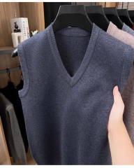 Factory Direct Men’s V-Neck Sleeveless Knit Sweater Vest