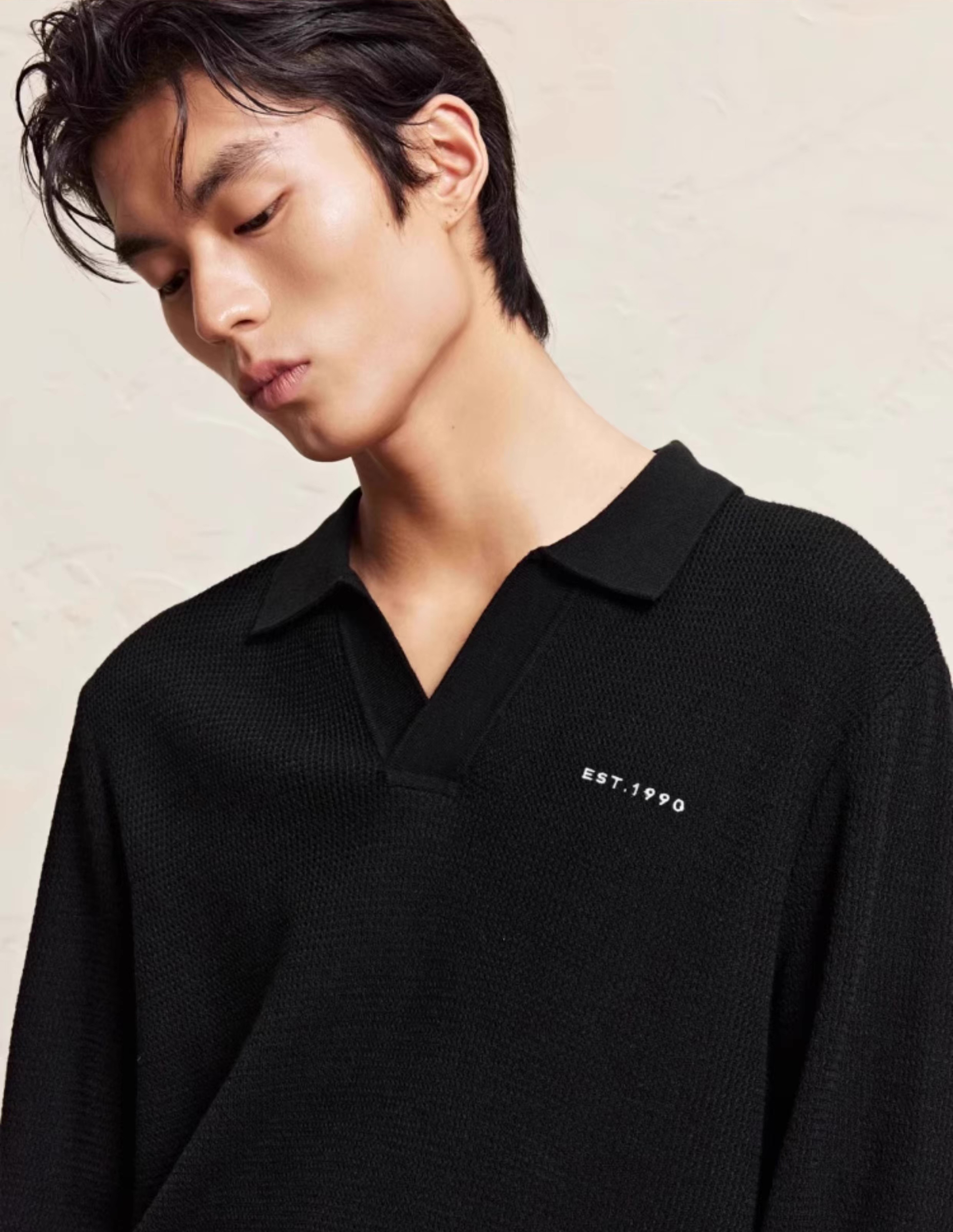 Wholesale Men’s Light Grey Crew Neck Knit Sweater with Embossed Chest Logo