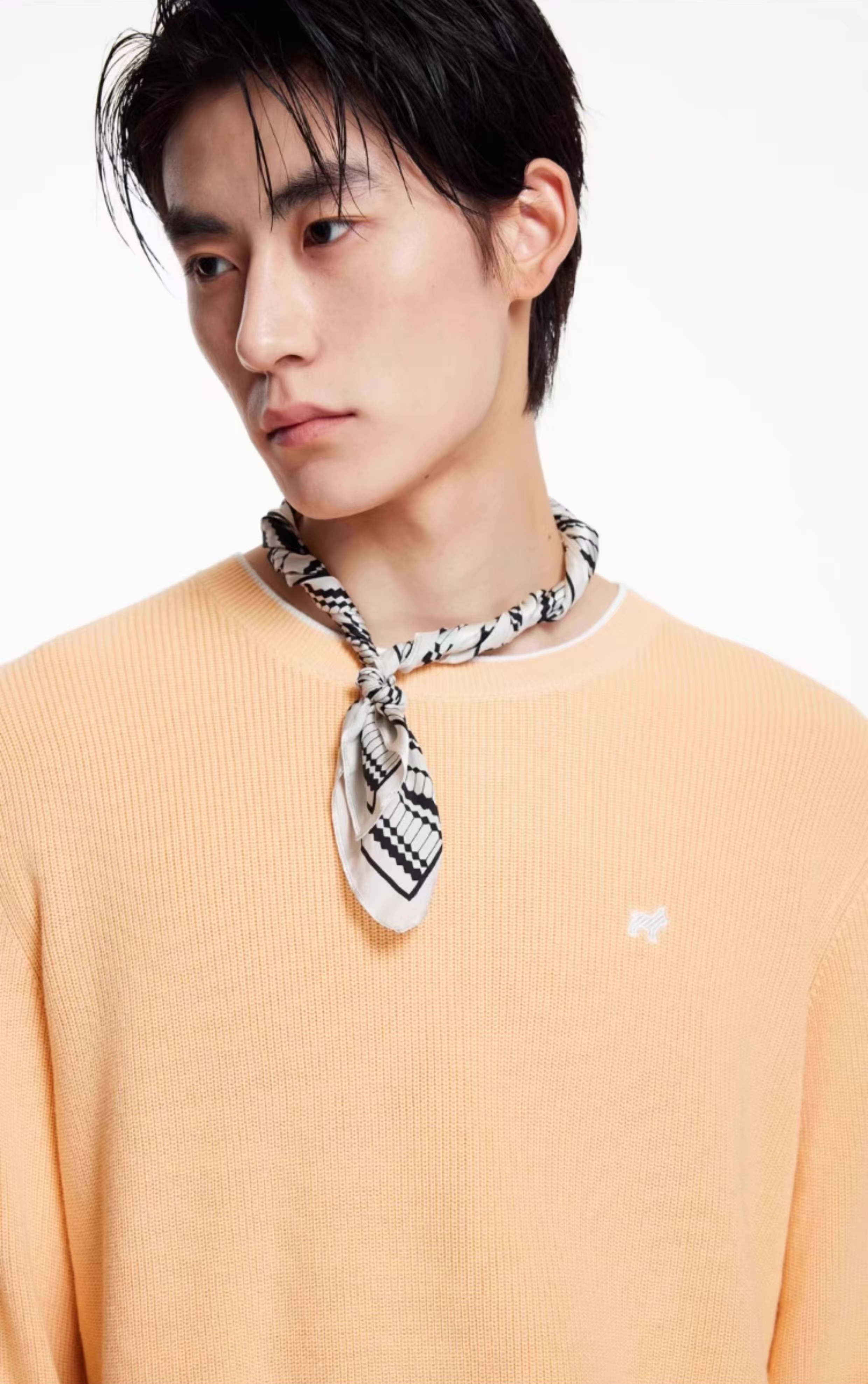 Wholesale Men’s Light Grey Crew Neck Knit Sweater with Embossed Chest Logo