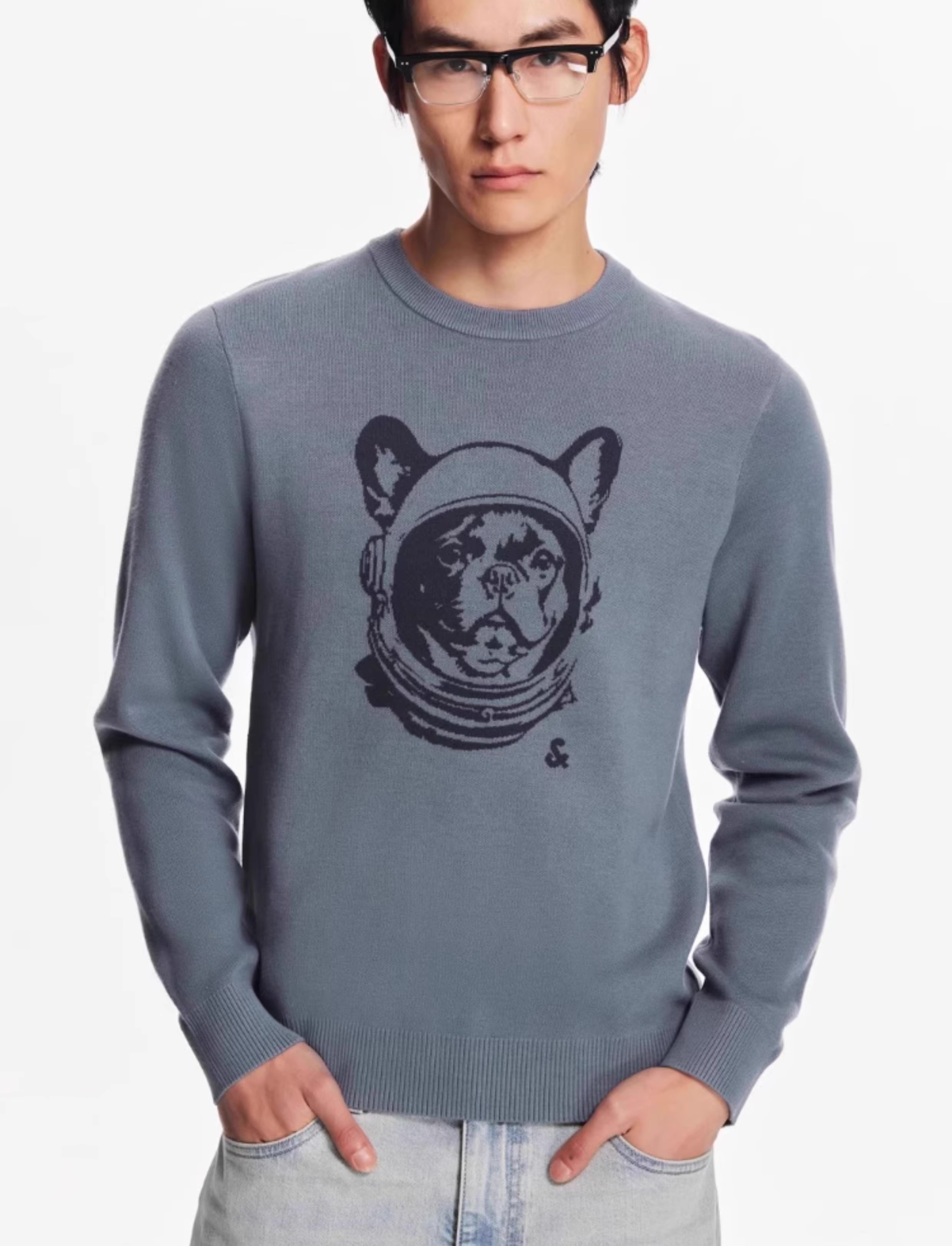 Wholesale Men’s Light Grey Crew Neck Knit Sweater with Embossed Chest Logo