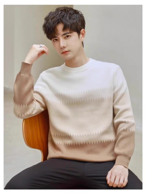 Made-to-order Men’s Color Block Crew Neck Knit Sweater