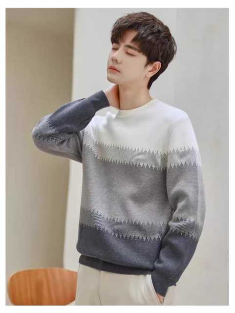 Made-to-order Men’s Color Block Crew Neck Knit Sweater