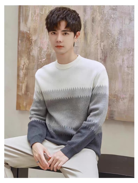 Made-to-order Men’s Color Block Crew Neck Knit Sweater