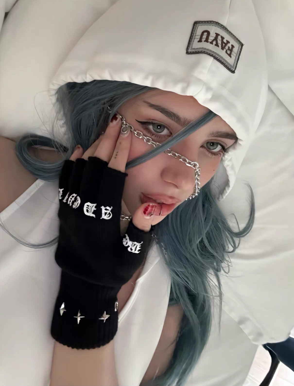 ODM OEM Gothic Star Stud Fingerless Knit Gloves