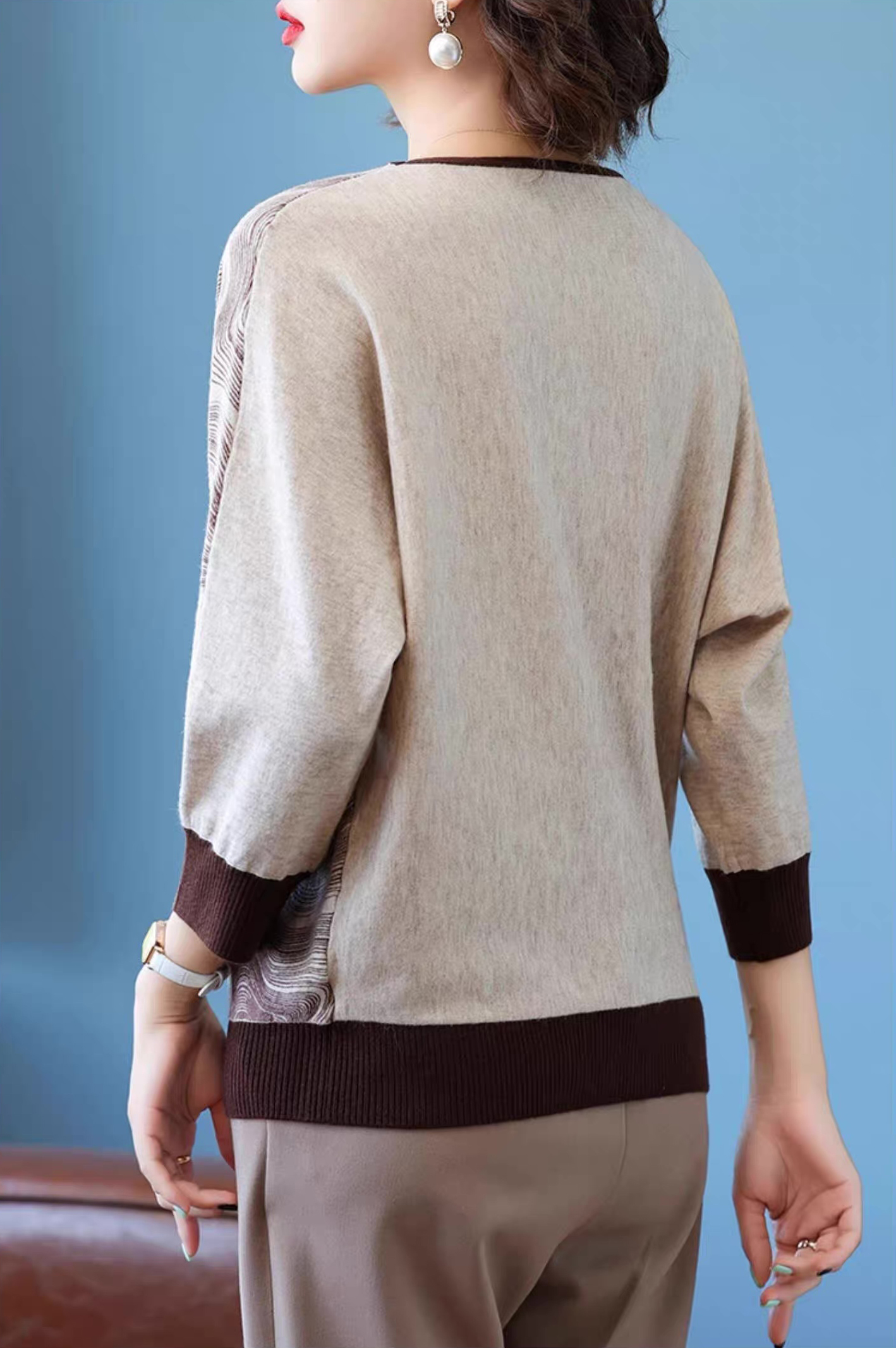 Factory Direct Lavender Abstract Line Art Knit Pullover Sweater